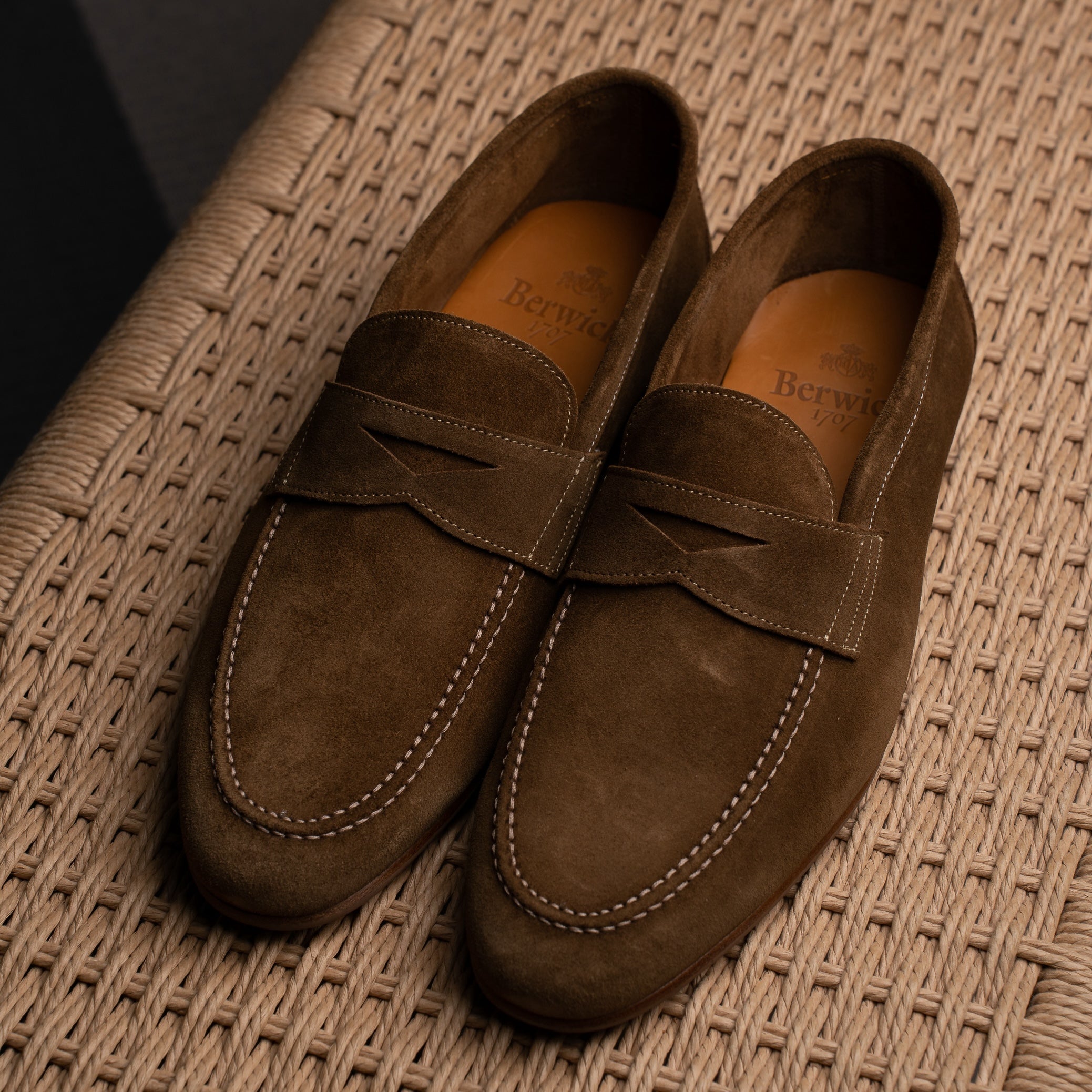 Vita Di Palma™ | Medium Brown Suede